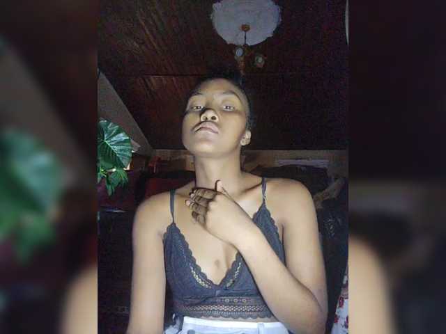 Stella11's BongaCams show and profile