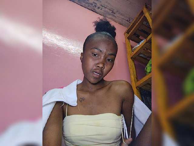 Stella11 live cam on BongaCams