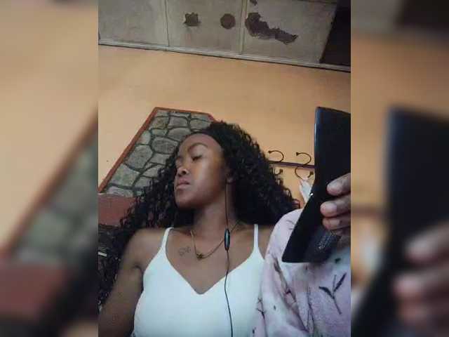 Stella11 live cam on BongaCams