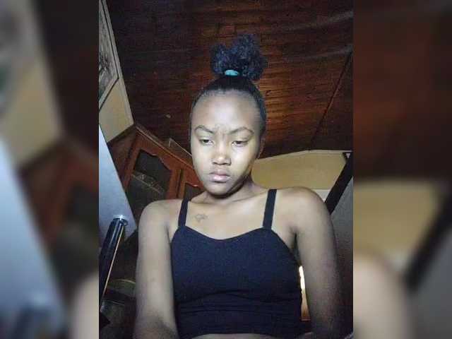 Stella11 live cam on UnifiedCams