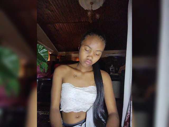 Stella11's BongaCams show and profile