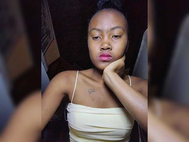 Stella11 live cam on BongaCams
