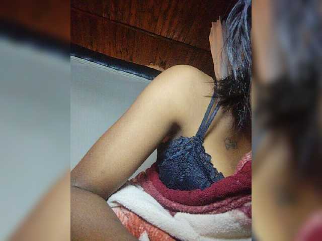Stella11 live cam on BongaCams