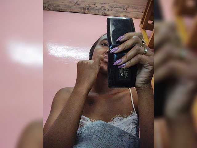 Stella11 live cam on BongaCams