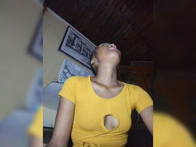 Stella11 live cam on BongaCams