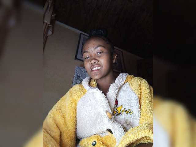 Stella11 live cam on BongaCams
