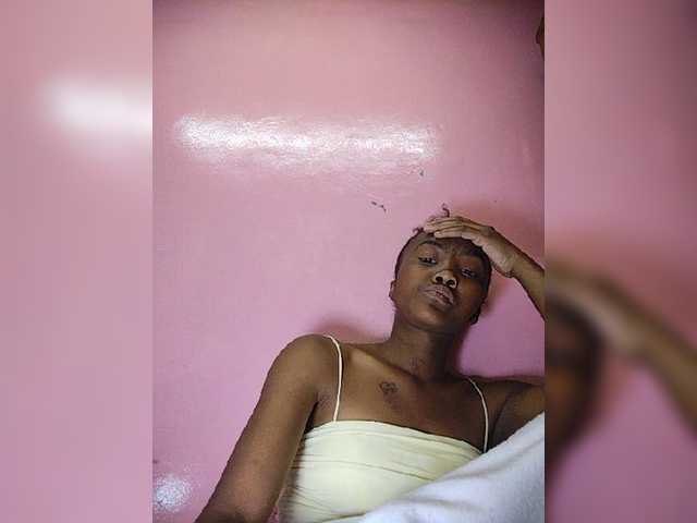 Stella11 live cam on BongaCams