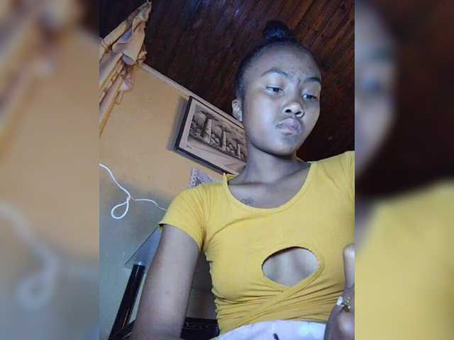 Stella11 live cam on BongaCams
