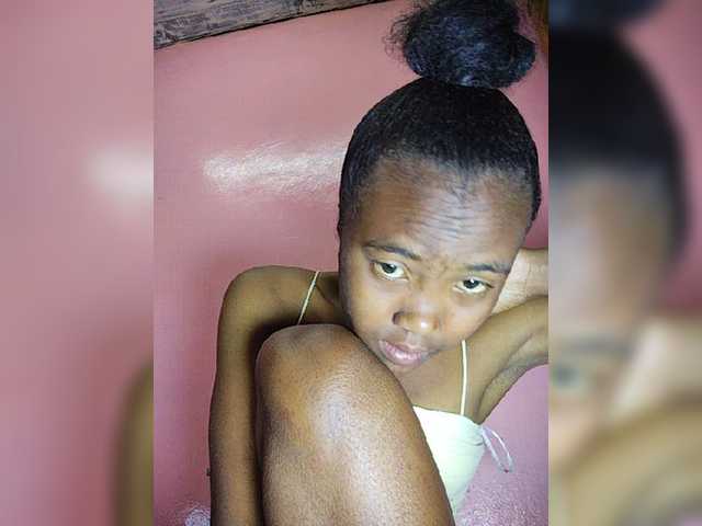 Stella11 live cam on BongaCams