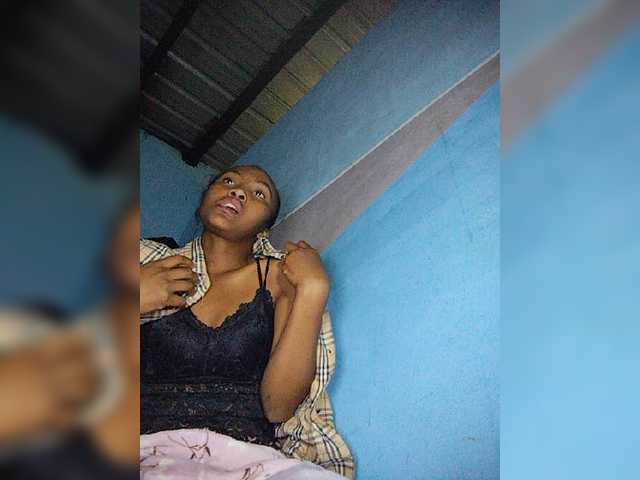 Stella11 live cam on BongaCams