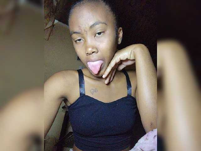 Stella11 live cam on BongaCams