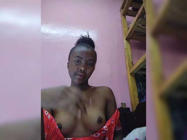 Stella11 live cam on BongaCams