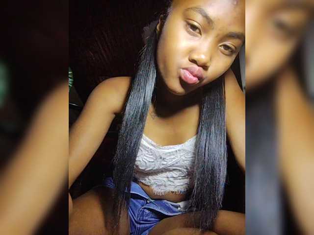 Stella11's BongaCams show and profile