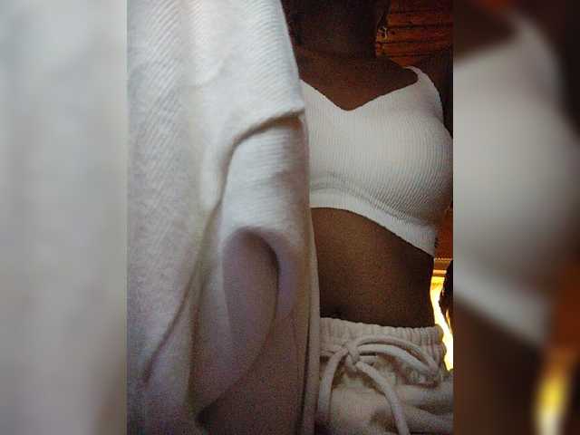 Stella11 live cam on BongaCams