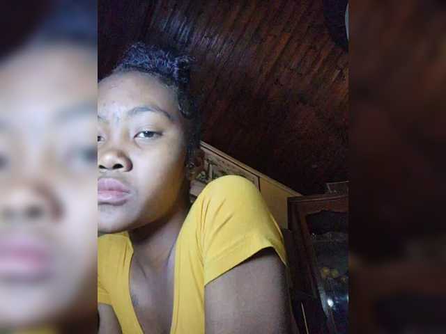 Stella11 live cam on BongaCams