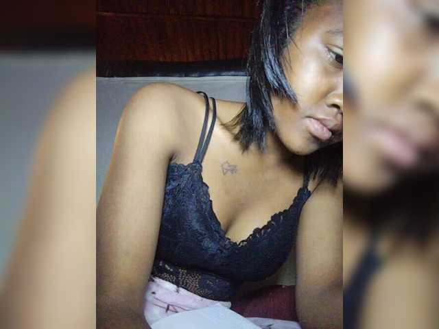 Stella11 live cam on BongaCams