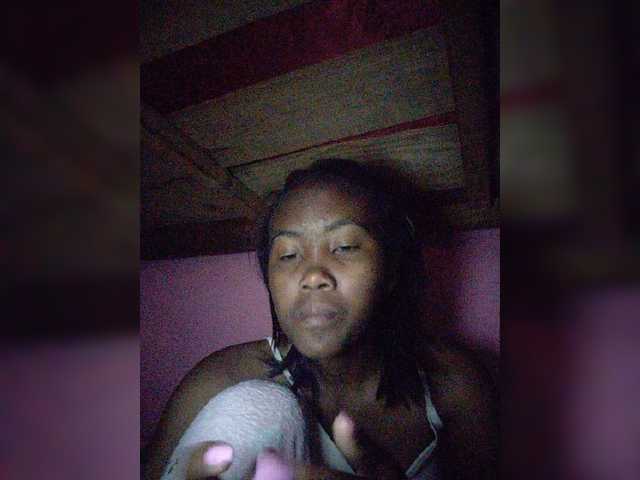 Stella11 live cam on BongaCams
