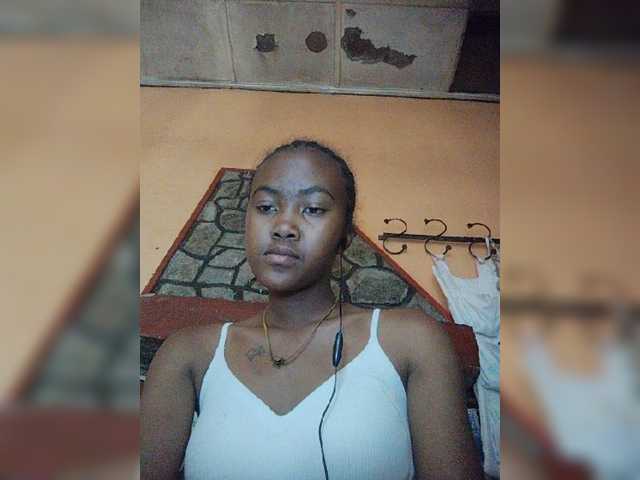 Stella11 live cam on BongaCams