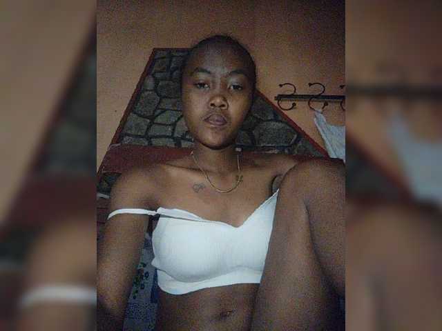 Stella11 live cam on BongaCams