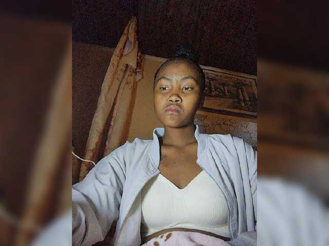 Stella11 live cam on BongaCams