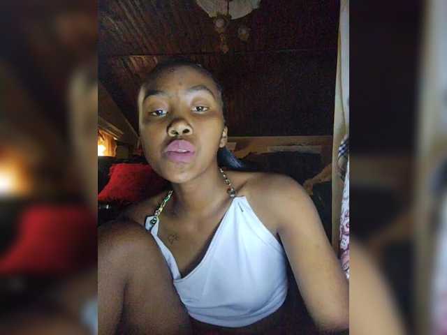 Stella11's BongaCams show and profile