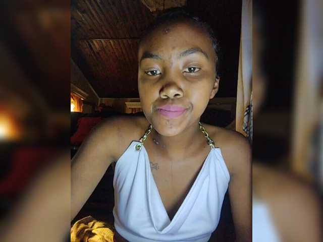 Stella11's BongaCams show and profile