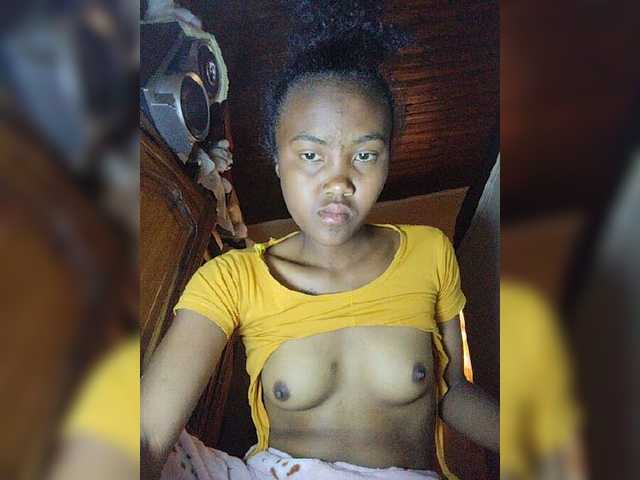 Stella11 live cam on BongaCams