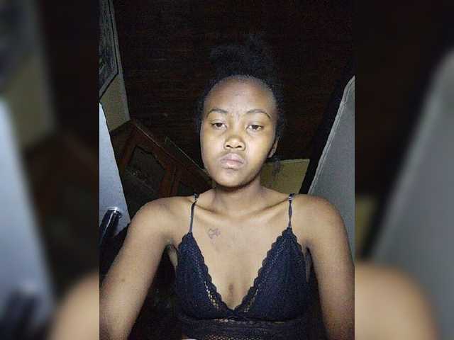 Stella11 live cam on BongaCams