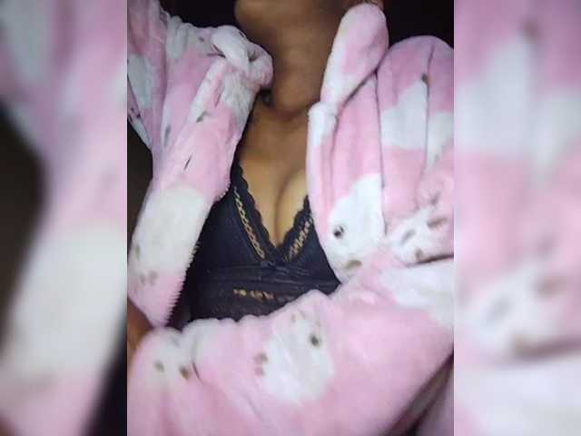 Stella11 live cam on BongaCams