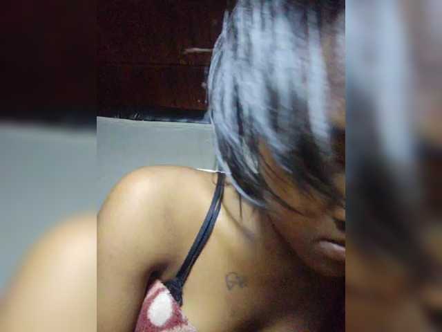 Stella11 live cam on BongaCams