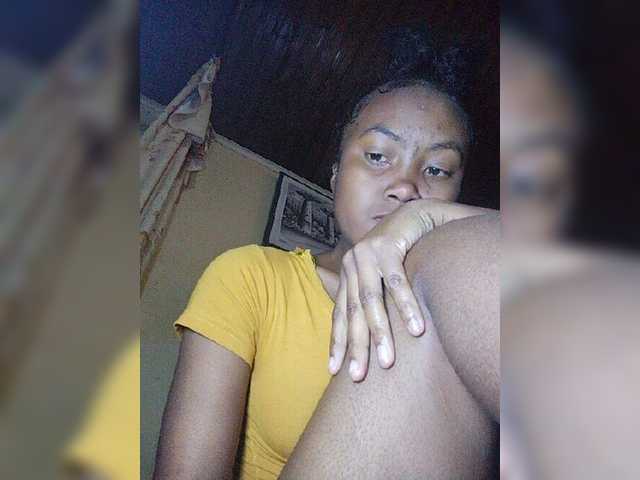 Stella11 live cam on BongaCams