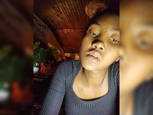 Stella11's BongaCams show and profile