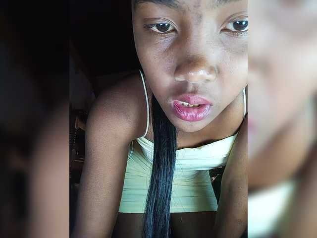 Stella11's BongaCams show and profile