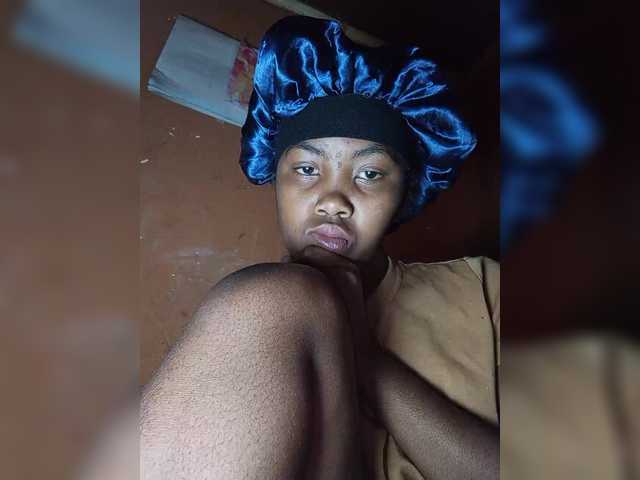 Stella11's BongaCams show and profile