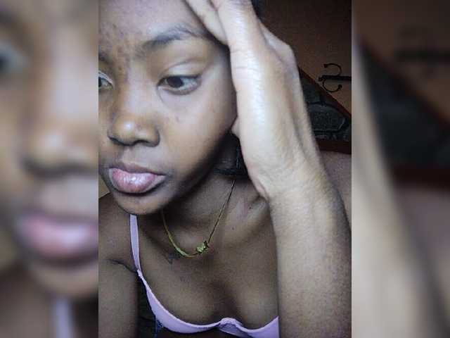 Stella11 live cam on BongaCams