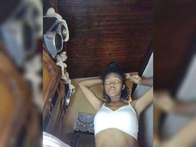 Stella11 live cam on BongaCams