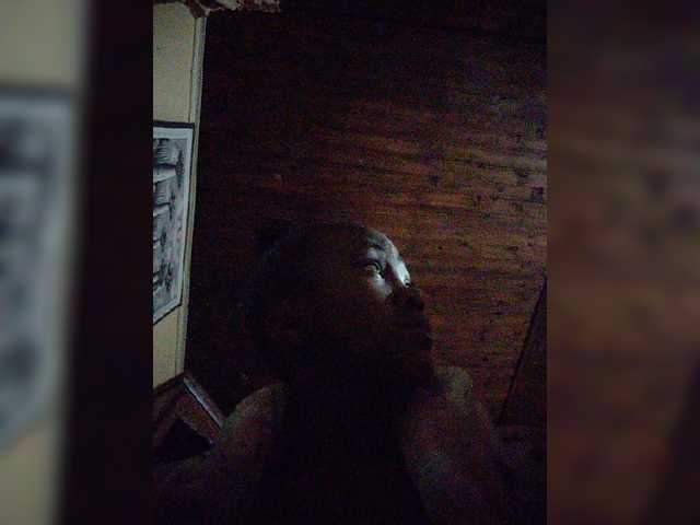 Stella11 live cam on UnifiedCams
