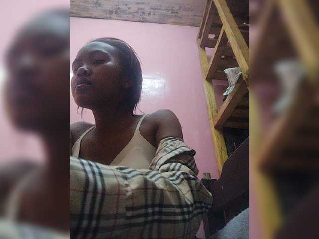Stella11 live cam on BongaCams