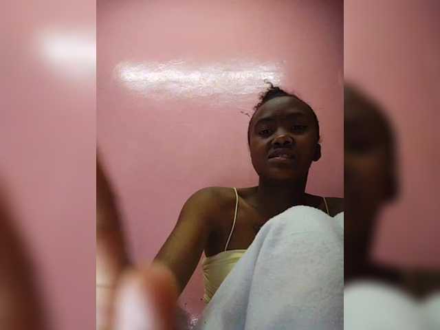 Stella11 live cam on BongaCams