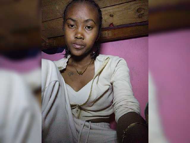 Stella11 live cam on BongaCams