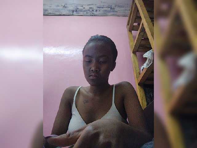 Stella11 live cam on BongaCams