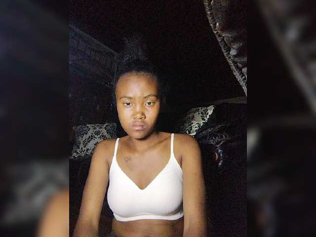 Stella11 live cam on BongaCams