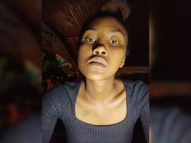 Stella11's BongaCams show and profile