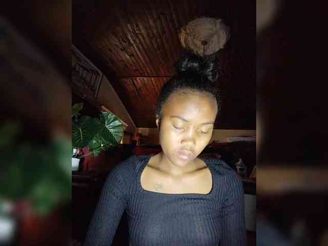 Stella11 Live Webcam on BongaCams