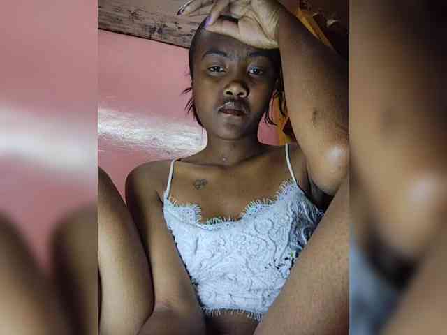 Stella11 Live Webcam on BongaCams