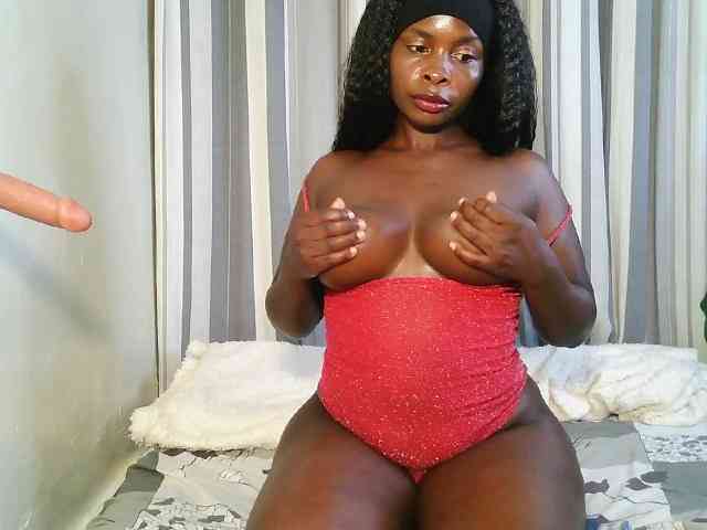 Bigbootydimples webcam