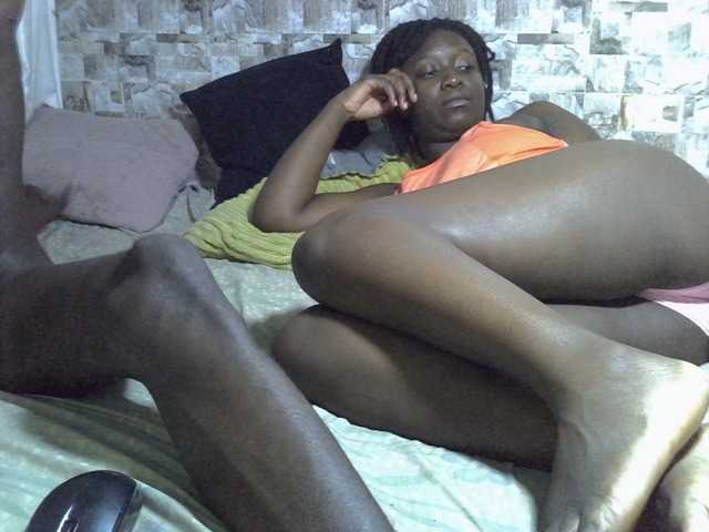 Sweetbby live cam on BongaCams