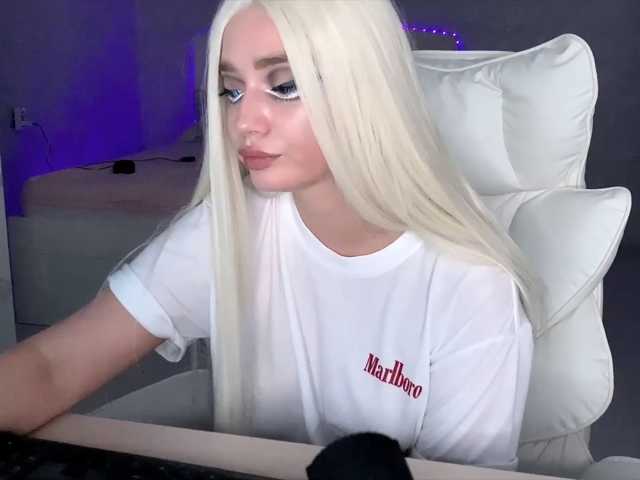 causeoferection, live now on BongaCams