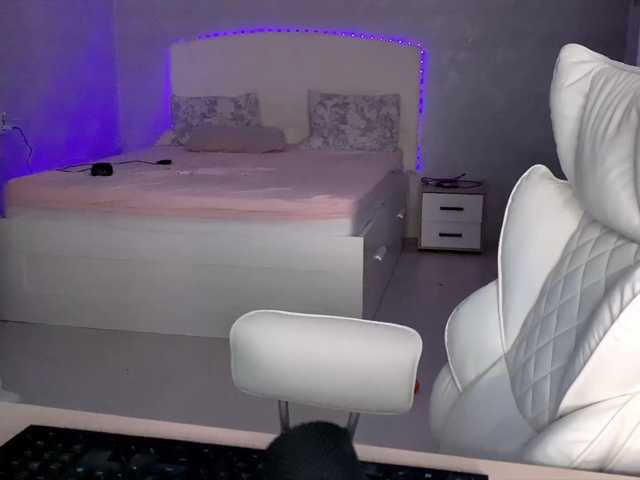 causeoferection, live now on BongaCams