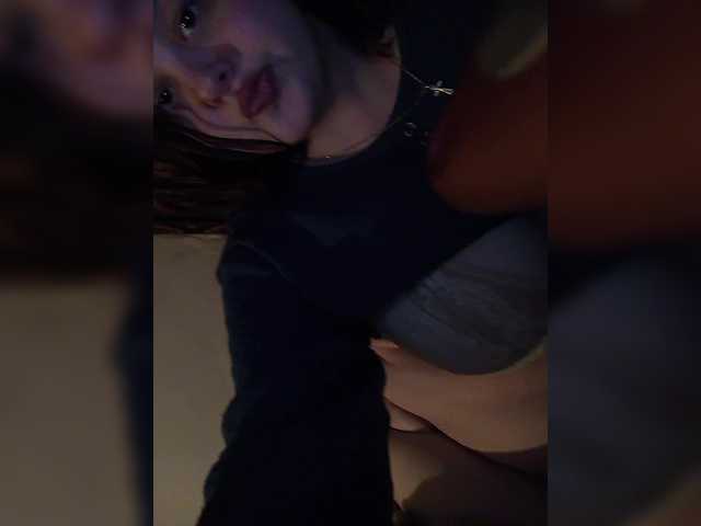 Mikalisa's BongaCams show and profile